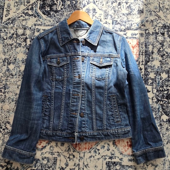 Vintage GAP 1969 Denim Jacket | Classic Medium Wash | Size S - Picture 3 of 5